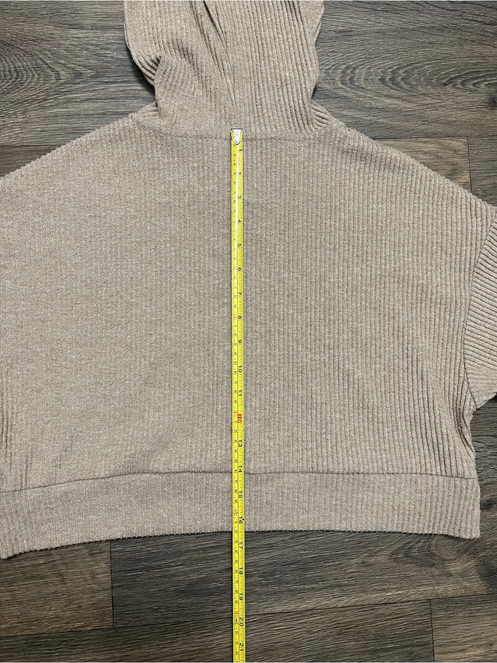 ALO Yoga Muse Hoodie Gravel Heather Long Sleeve Crop Sweatshirt Tan Gym Workout - Picture 12 of 15